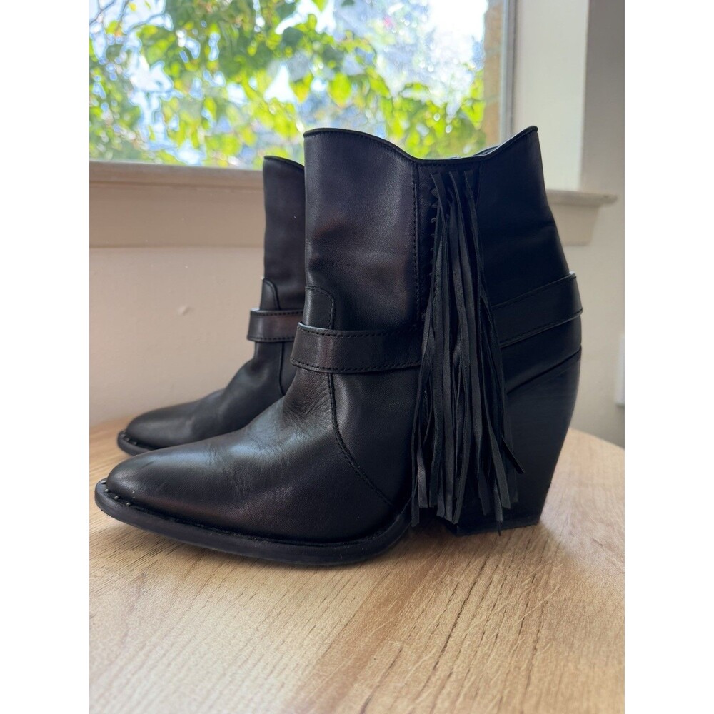 Gianni Bini Omniah Leather Fringe Western Booties, Size 8.5